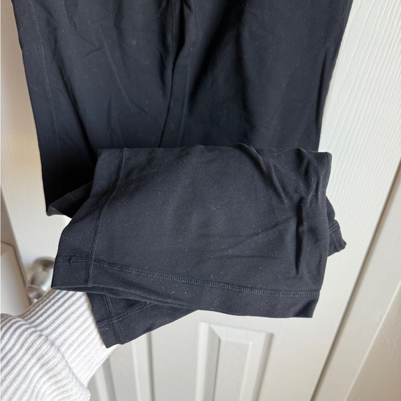 LULULEMON Groove Pant Black Low Rise Y2K Blue Waistband Yoga Pants Size 8 - Picture 2 of 8